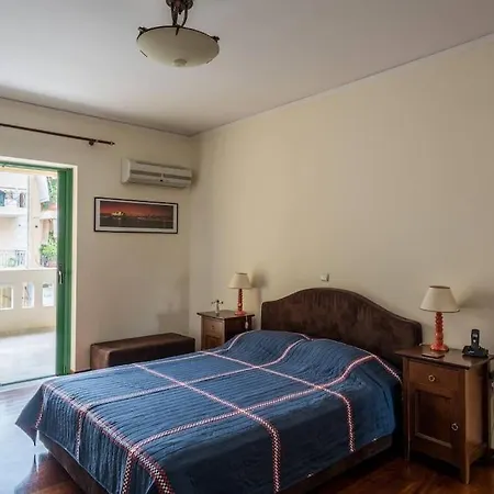 Spacious 3bedroom Διαμέρισμα *